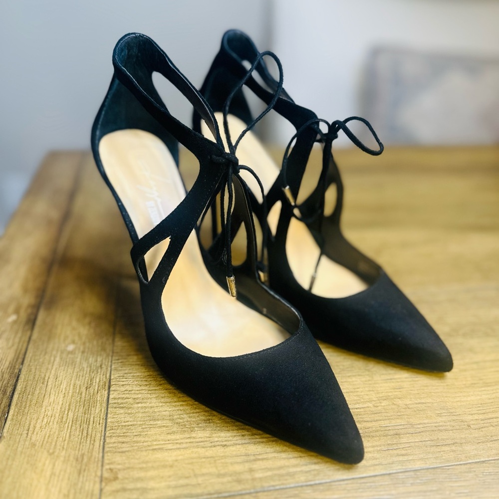 Daya by Zendaya Aaron Black Suede Pointed Pumps - Picture 5 of 9